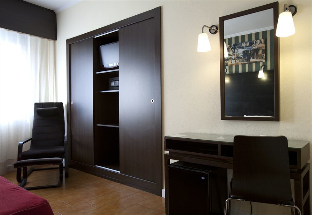 Hrc Hotel Madrid Exterior photo